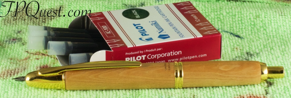 Pilot Vanishing Point Maplewood with Pliot Black Ink cartridges
